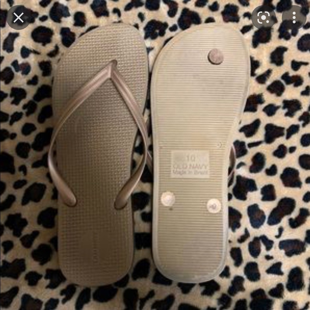 IDSO these old navy flip flops.